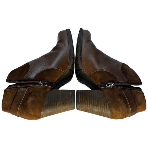 Clarks Artisan Mission Parker Leather Heeled Ankle Chelsea Bootie Brown 7.5 - Picture 13 of 14